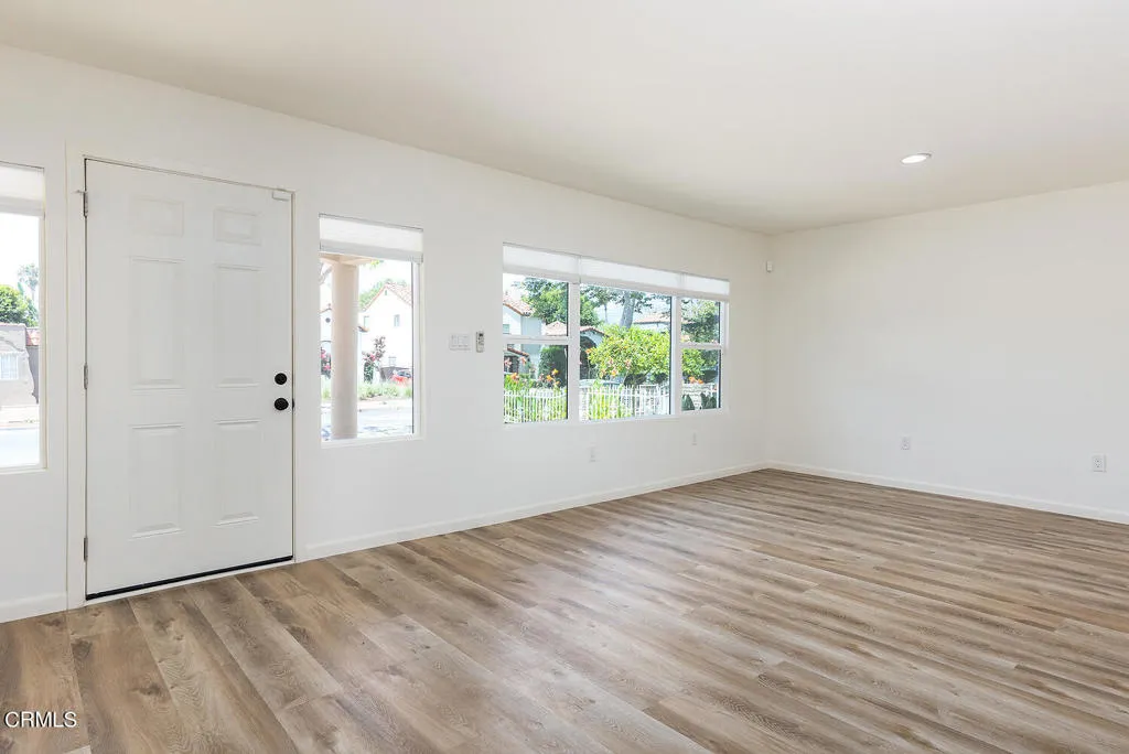 524 N Edinburgh Ave 002-mls