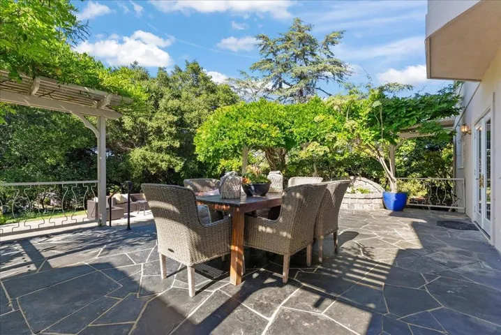 14220 Wild Plum Lane, Los Altos Hills, California 94022