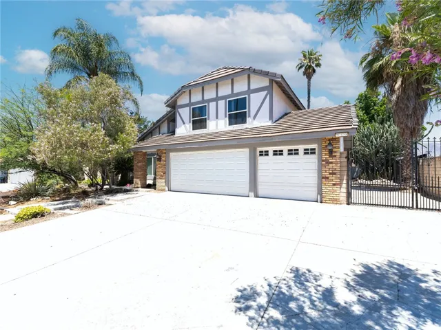 513 E Pioneer Avenue, Redlands, California 92374