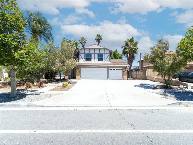 513 E Pioneer Avenue, Redlands, California 92374