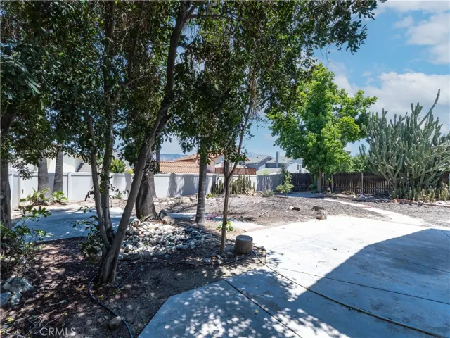 513 E Pioneer Avenue, Redlands, California 92374