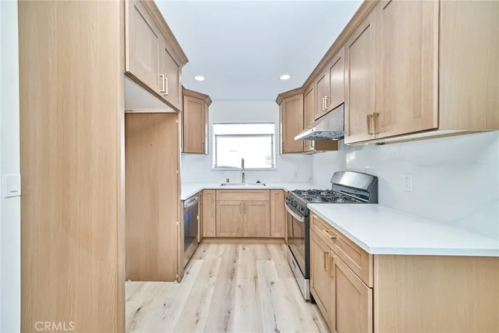 VIEW OF THE KITCHEN