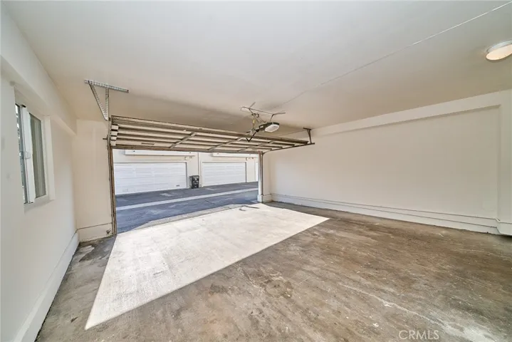ATTCHED GARAGE