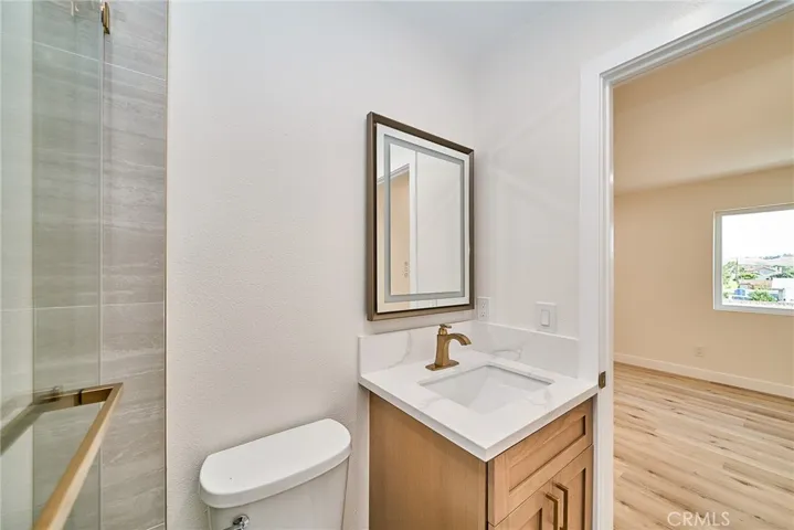 2ND BATHROOM UPSTAIRS