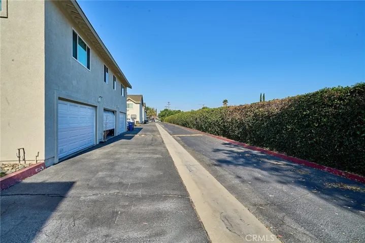 WIDE DRIVEWAY
