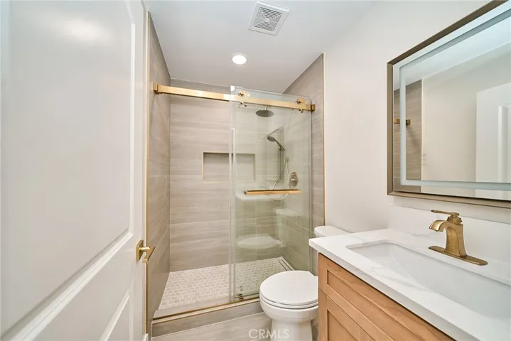 2ND BATHROOM UPSTAIRS