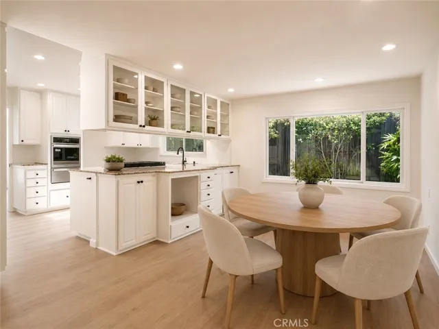 Kitchen Dining - VR Staging