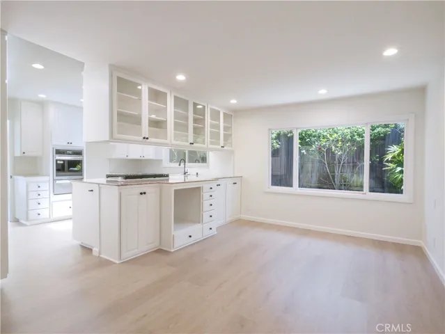 Dining Area to Kitchen