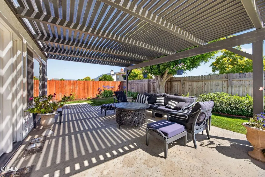 39-web-or-mls-Upmarket Media-145Japo115