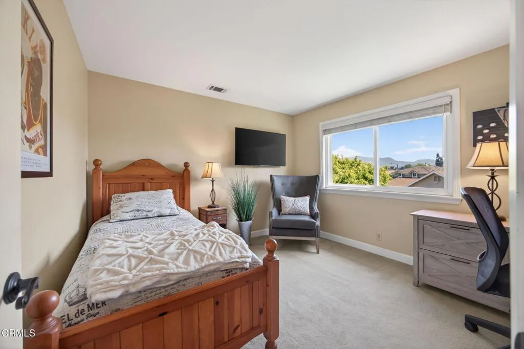 31-web-or-mls-Upmarket Media-145Japo091