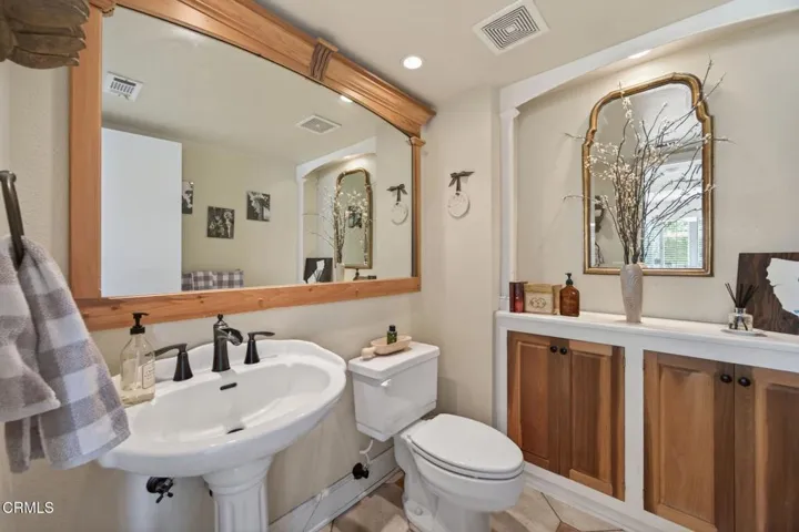 14-web-or-mls-Upmarket Media-145Japo040
