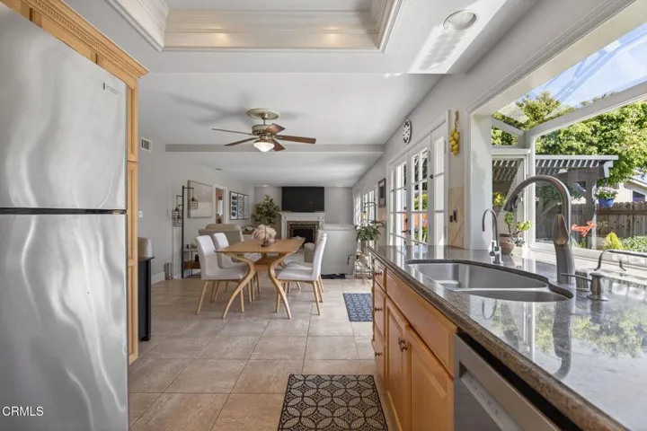 26-web-or-mls-Upmarket Media-145Japo077