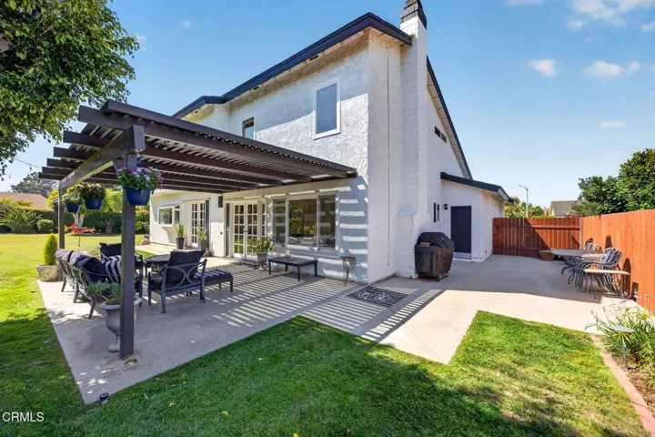 41-web-or-mls-Upmarket Media-145Japo122