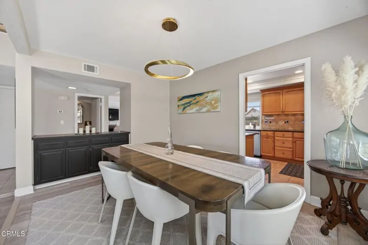 12-web-or-mls-Upmarket Media-145Japo036
