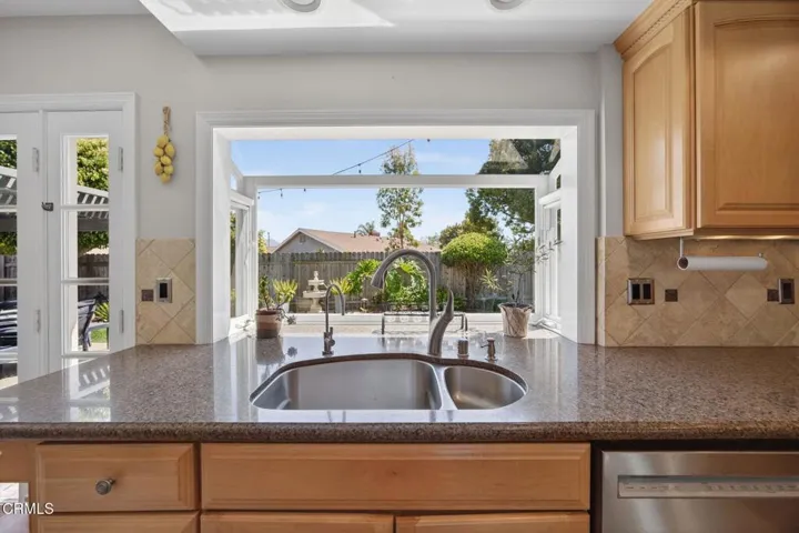 23-web-or-mls-Upmarket Media-145Japo068