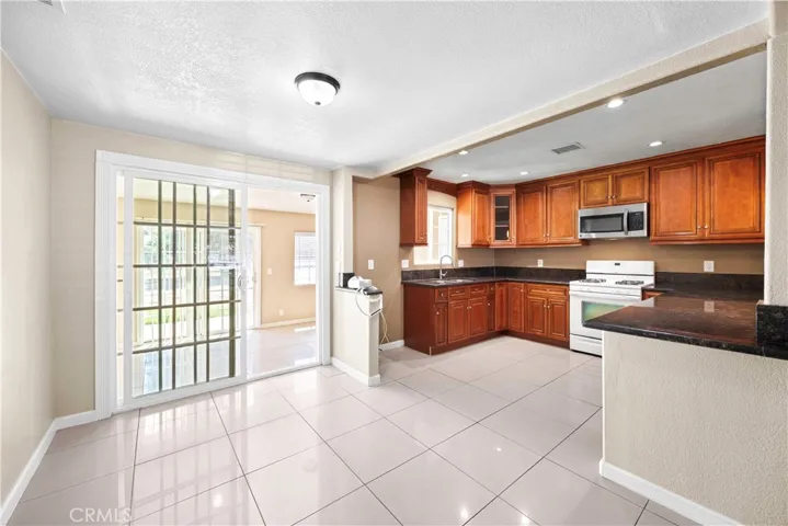 452 S Harvard, Hemet, California 92543