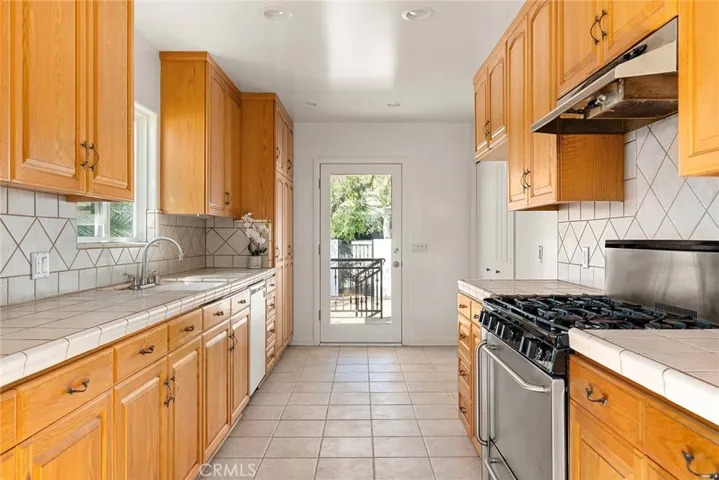5302 S Slauson, Culver City, California 90230