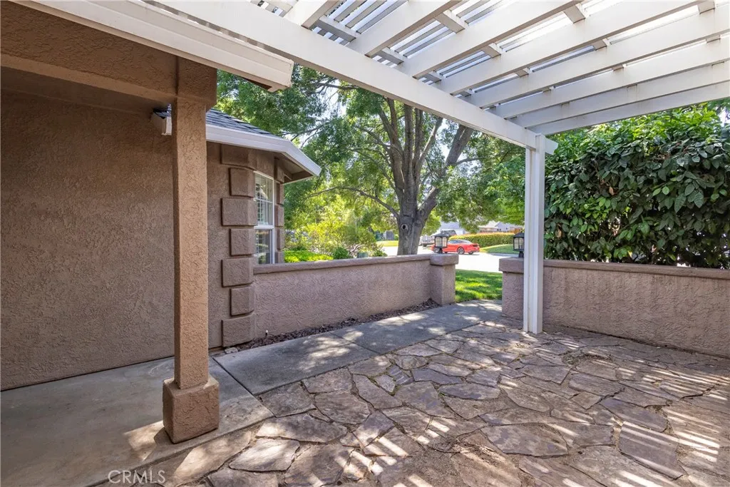 Front pergola