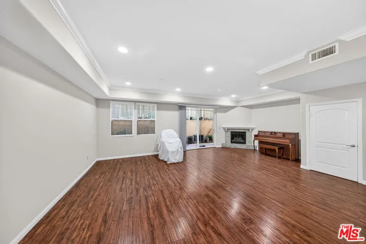 3974 Pennsylvania Avenue 103, La Crescenta, California 91214 — photo 5