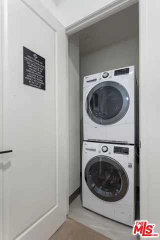 wasger/dryer in unit