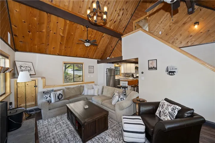 1132 Teton, Big Bear Lake, California 92315