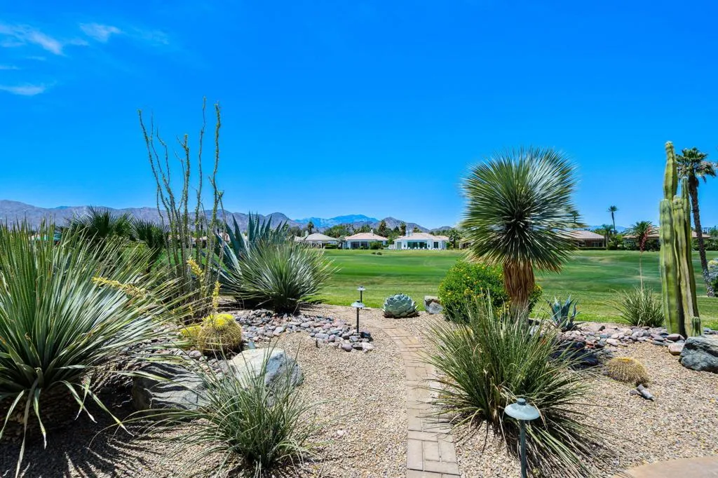 42-web-or-mls-DFVerano_OPMG_0526_042