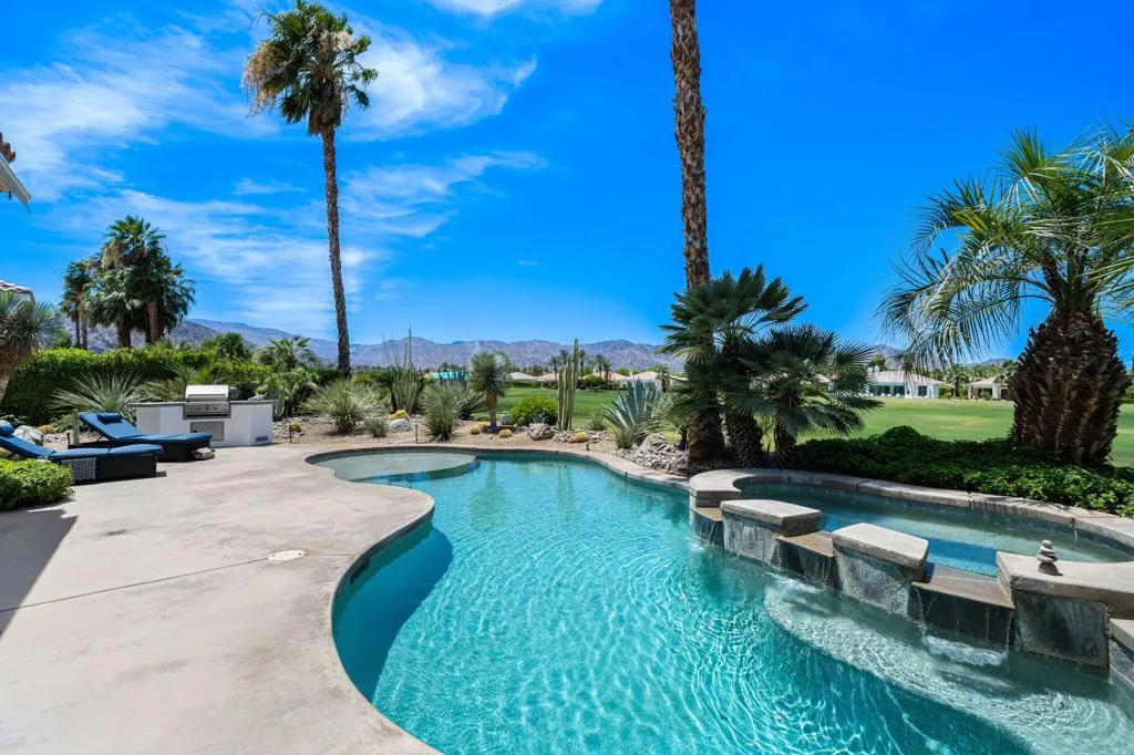 36-web-or-mls-DFVerano_OPMG_0526_036 (1)