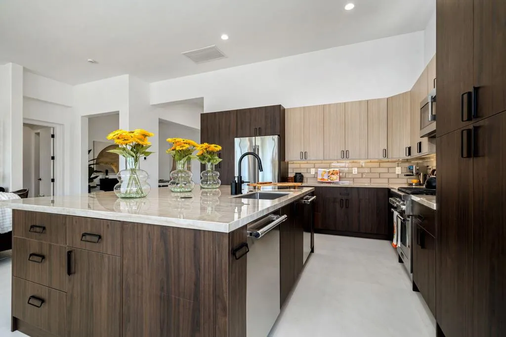 26-web-or-mls-DFVerano_OPMG_0526_026 (1)