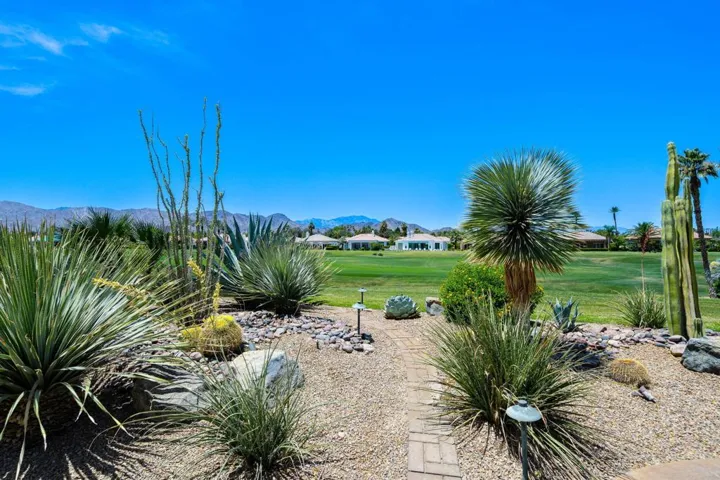 42-web-or-mls-DFVerano_OPMG_0526_042