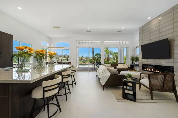 20-web-or-mls-DFVerano_OPMG_0526_020 (1)