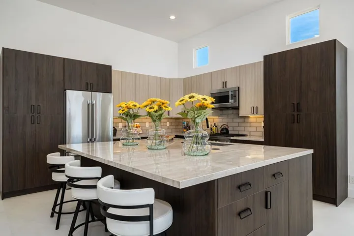 25-web-or-mls-DFVerano_OPMG_0526_025 (1)