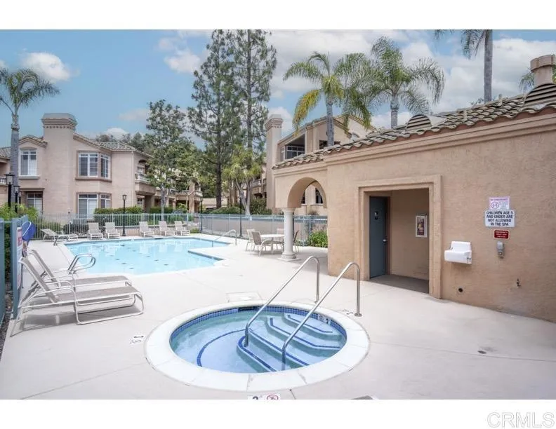 Community pool/spa