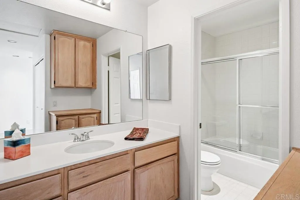 2nd bathroom