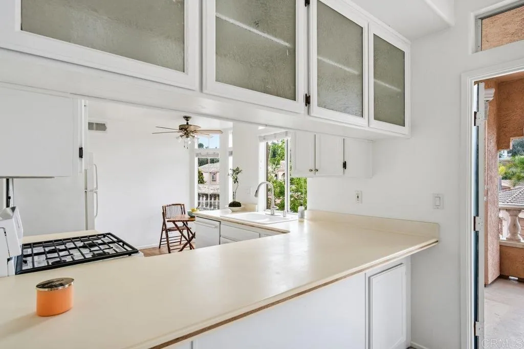 breakfast bar