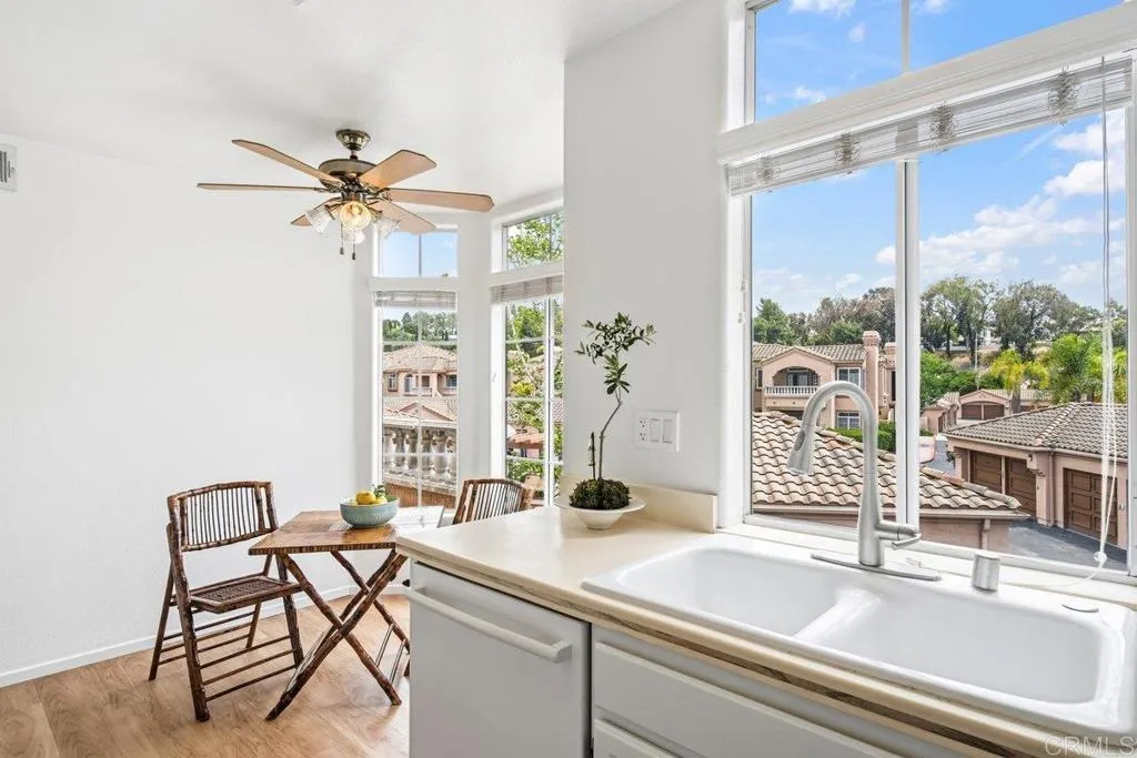 breakfast nook