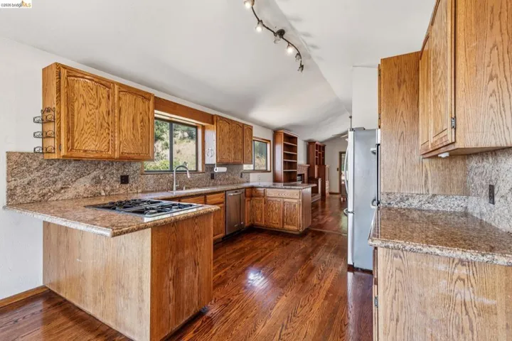 3510 Brunell Dr, Oakland, California 94602