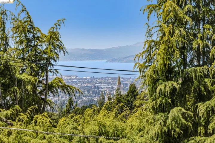 3510 Brunell Dr, Oakland, California 94602