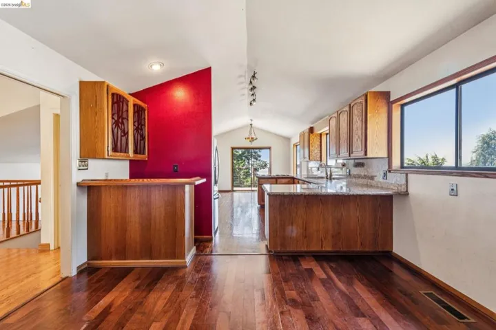 3510 Brunell Dr, Oakland, California 94602