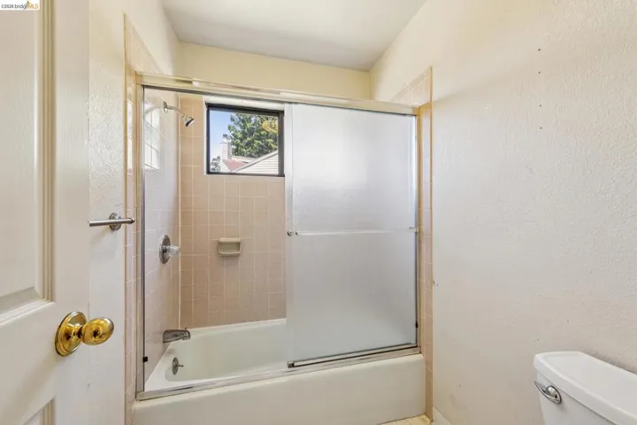 3510 Brunell Dr, Oakland, California 94602
