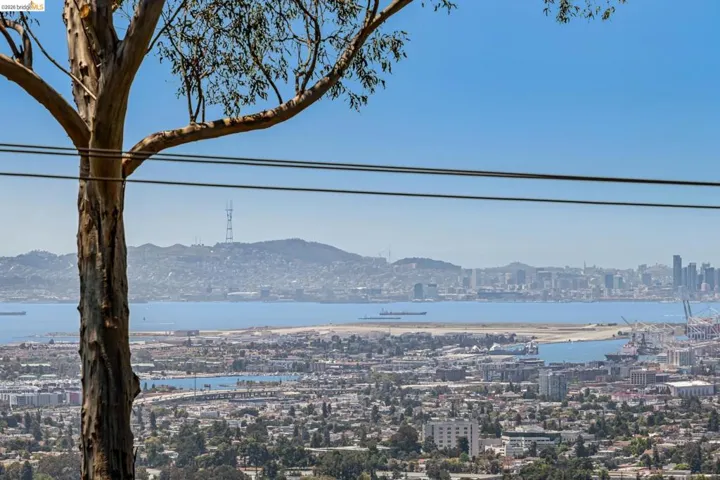 3510 Brunell Dr, Oakland, California 94602