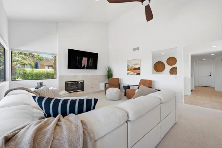17-Living Room