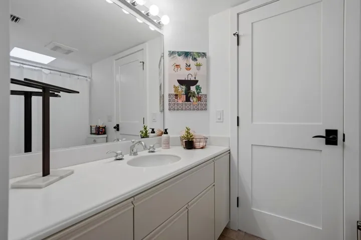 31-Bathroom 2