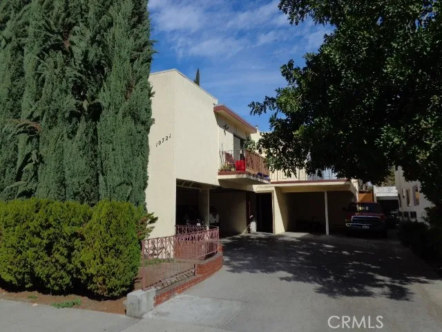 10721 Bloomfield, North Hollywood, California 91602