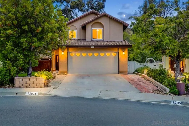 https://zimg.paragon.ice.com/ParagonImages/Property/PA/SDMLS/-524773/1/533/400/3e1a85319b4c7bf8fe29754342e039c0/3/791c89198a0ba0de2b34fac130e4f084/-524773-37aefe41-3f34-4110-bd24-d3f1bf02aea0.JPG