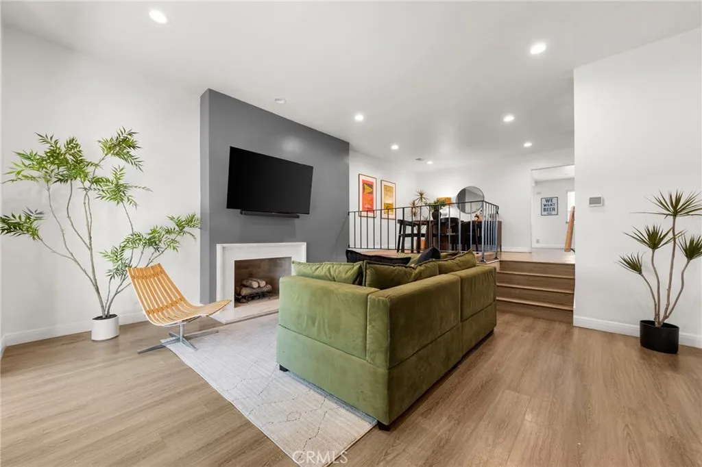 1028 Palo Verde Ave
