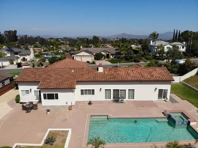 2071 Winamar, Escondido, California 92029