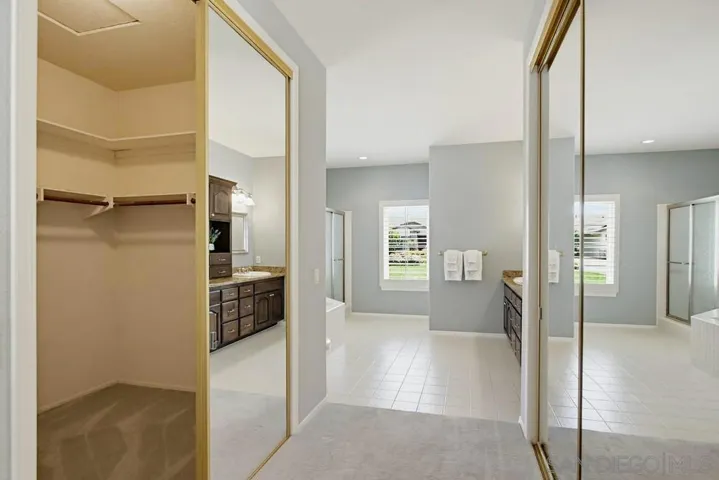 2071 Winamar, Escondido, California 92029