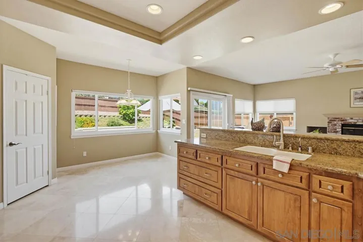 2071 Winamar, Escondido, California 92029