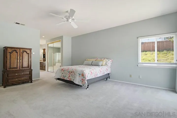 2071 Winamar, Escondido, California 92029