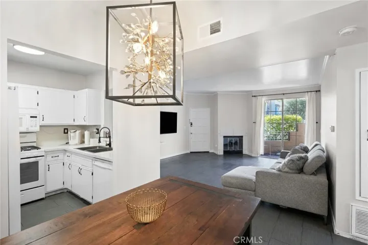 23845 Del Monte 67, Valencia, California 91355